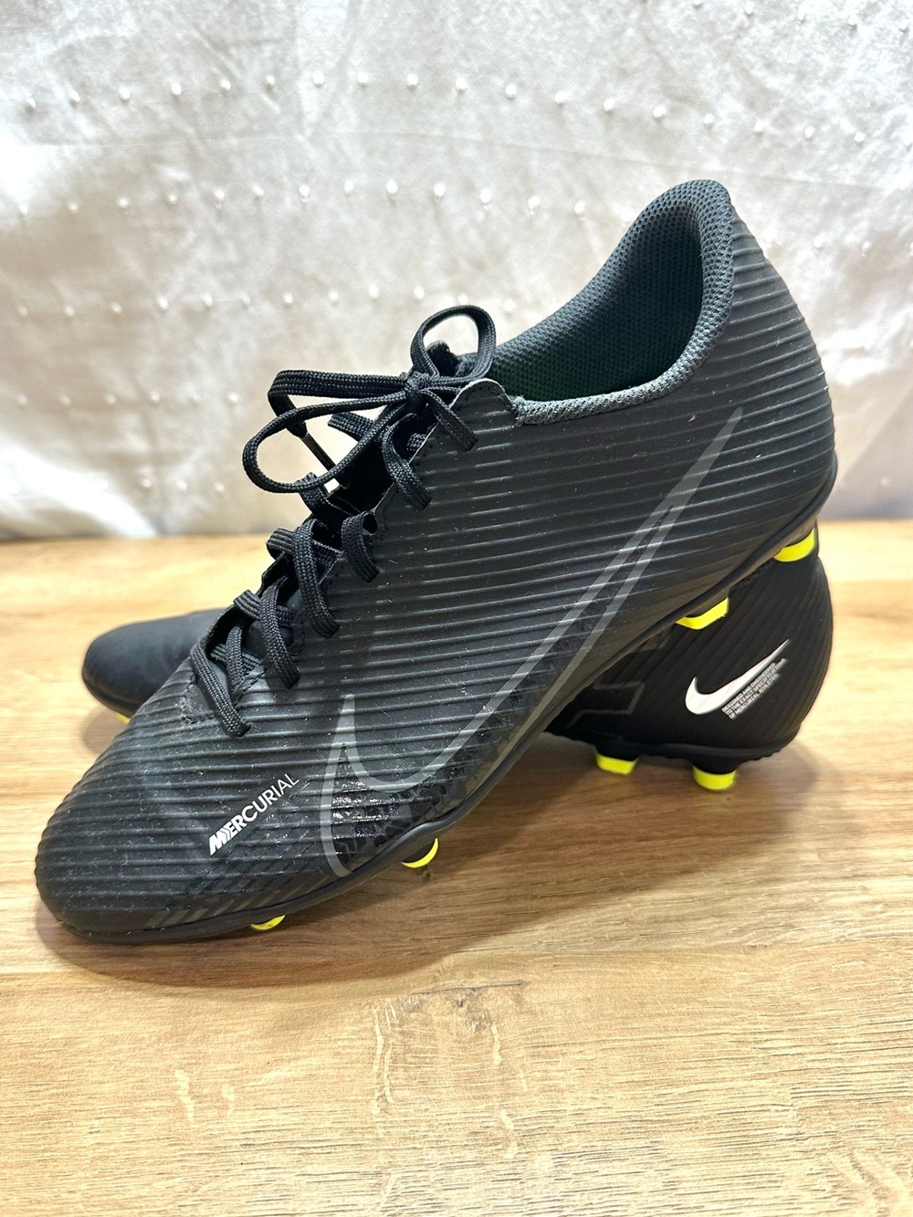 Nike Mercurial Vapor 15 Size 9 Black Soccer Cleats